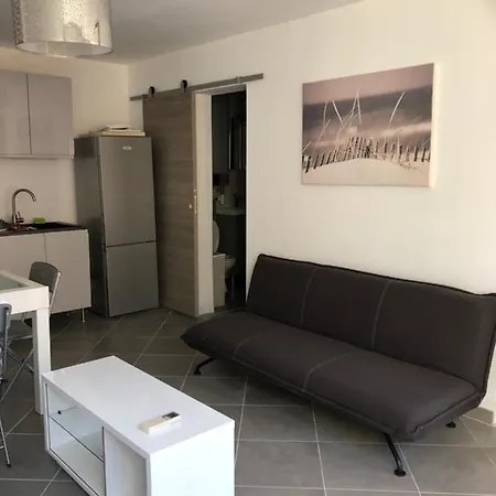 Beau T2 Rive Gauche Etat Neuf Climatise Apartmán *
